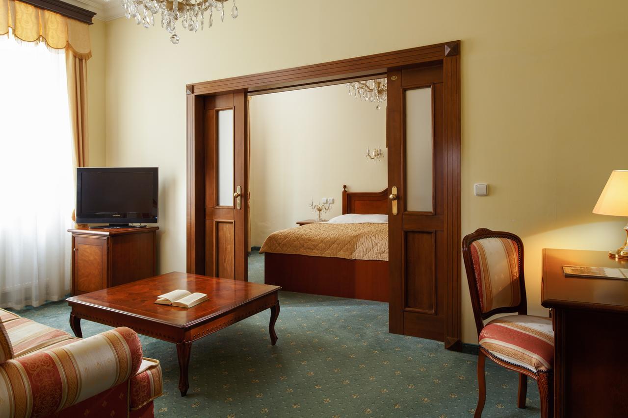 Lazensky Hotel Moskevsky Dvur Karlovy Vary Bagian luar foto
