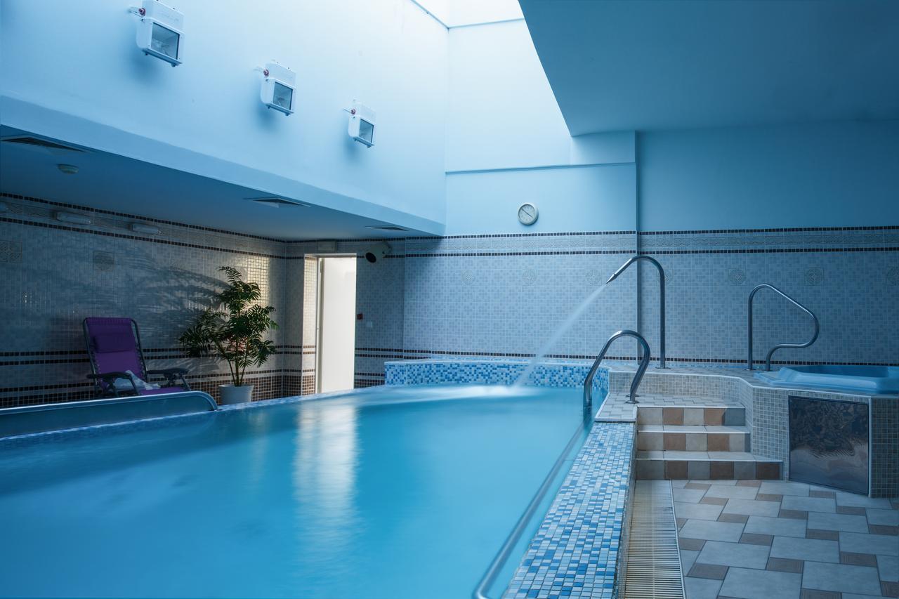 Lazensky Hotel Moskevsky Dvur Karlovy Vary Bagian luar foto