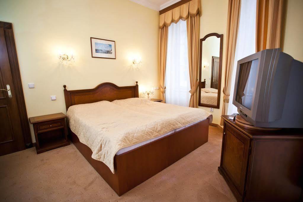 Lazensky Hotel Moskevsky Dvur Karlovy Vary Bagian luar foto